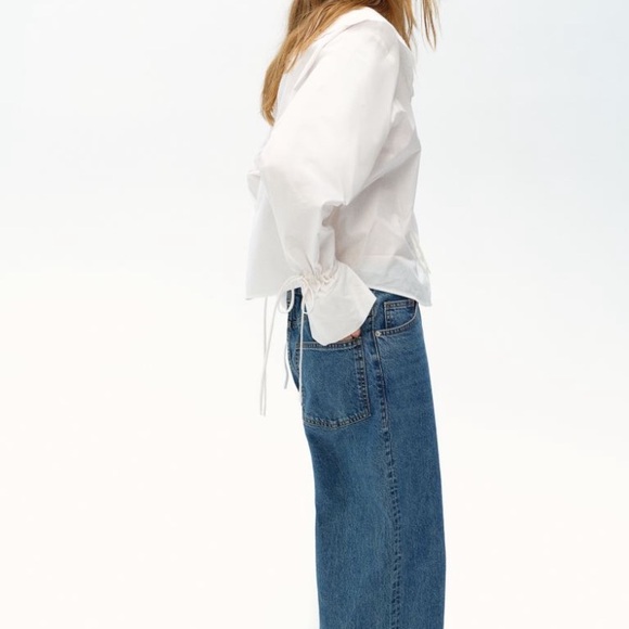 H&M • poplin blouse with eyelet embroidery - Picture 2 of 10